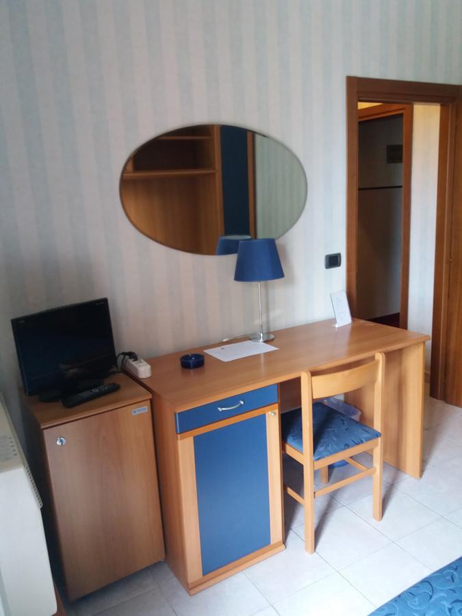 Hotel Pineta Cagli Ngoại thất bức ảnh